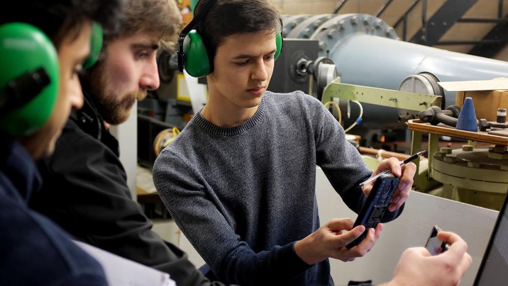 Aeronautics students in the lab