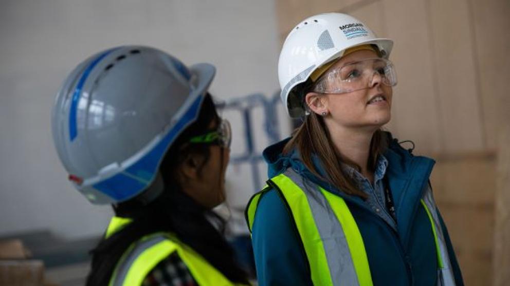 Charlotte France, BSc Building Surveying alumni visiting the Science, Engineering & Environment (SEE) Building, University of Salford